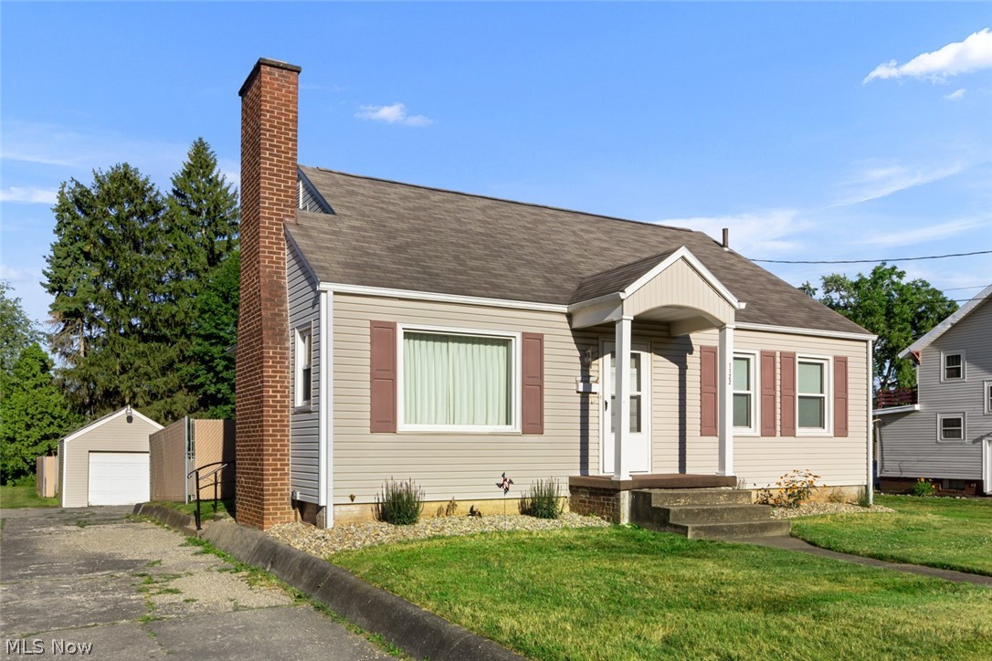 1122 Benskin Avenue SW photo 1