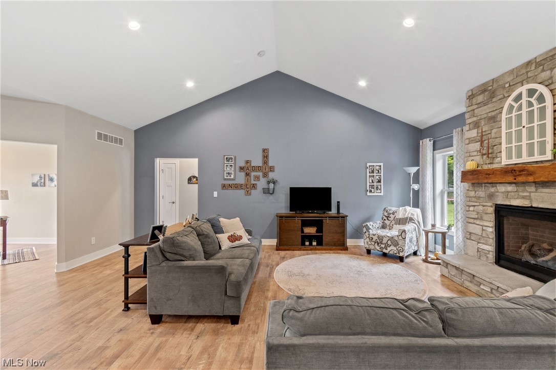 11327 Barrs Street SW photo 11