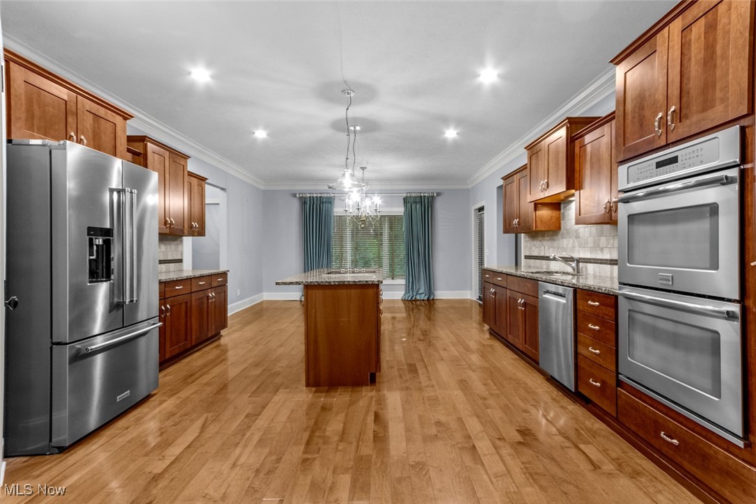 1514 Lancaster Gate SE photo 12