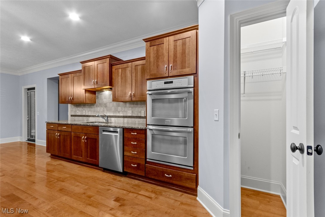 1514 Lancaster Gate SE photo 13