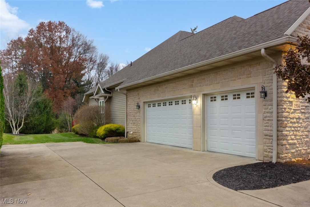 1514 Lancaster Gate SE photo 5