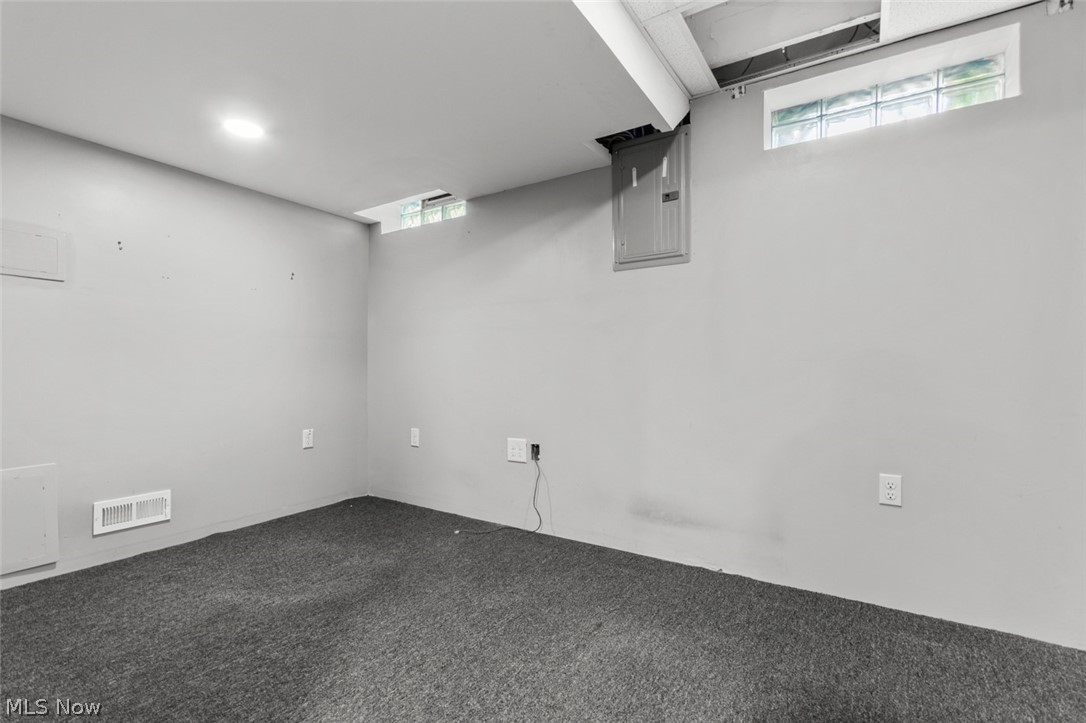 243 9th Street NE photo 24