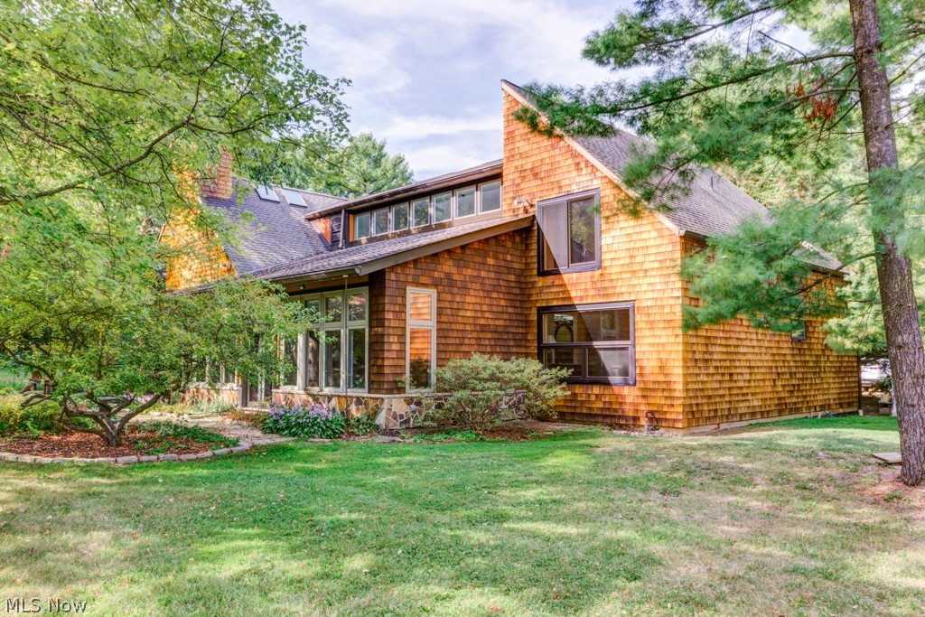2557 N Revere Road photo 5