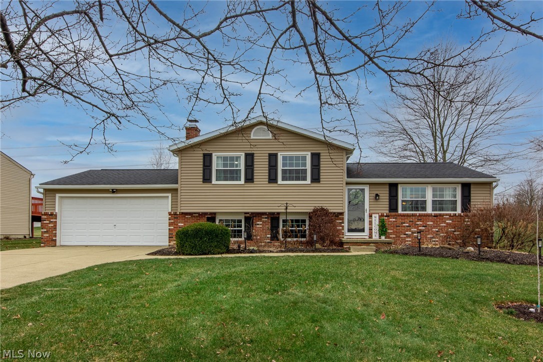 4484 Sunnyview Drive photo 1