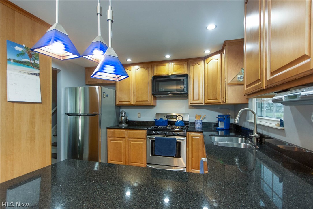 4484 Sunnyview Drive photo 7