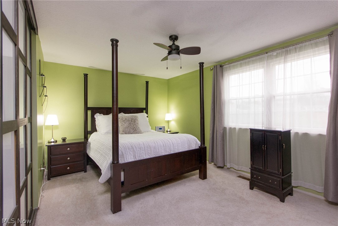 4484 Sunnyview Drive photo 9