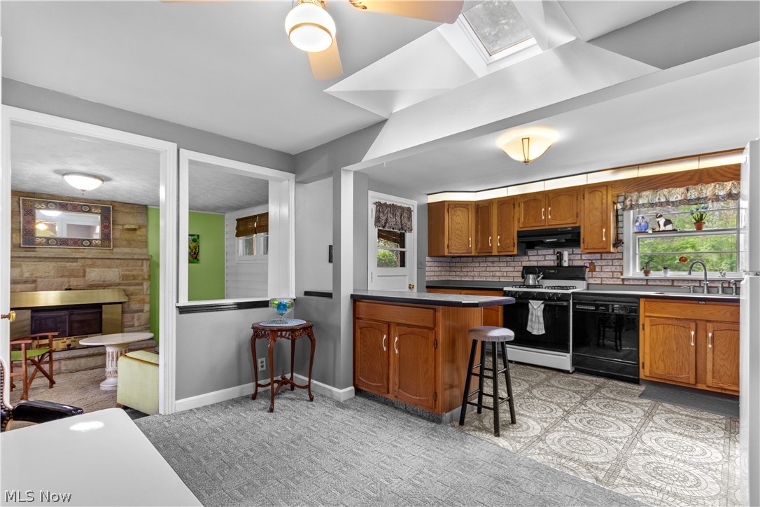 455 Montrose Avenue NW photo 19