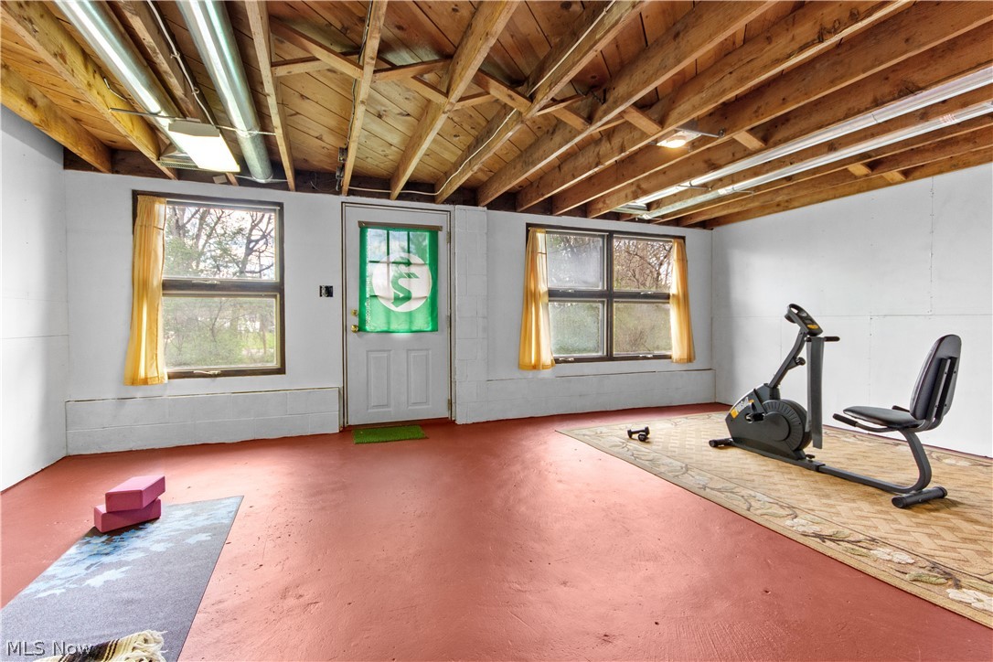 455 Montrose Avenue NW photo 35