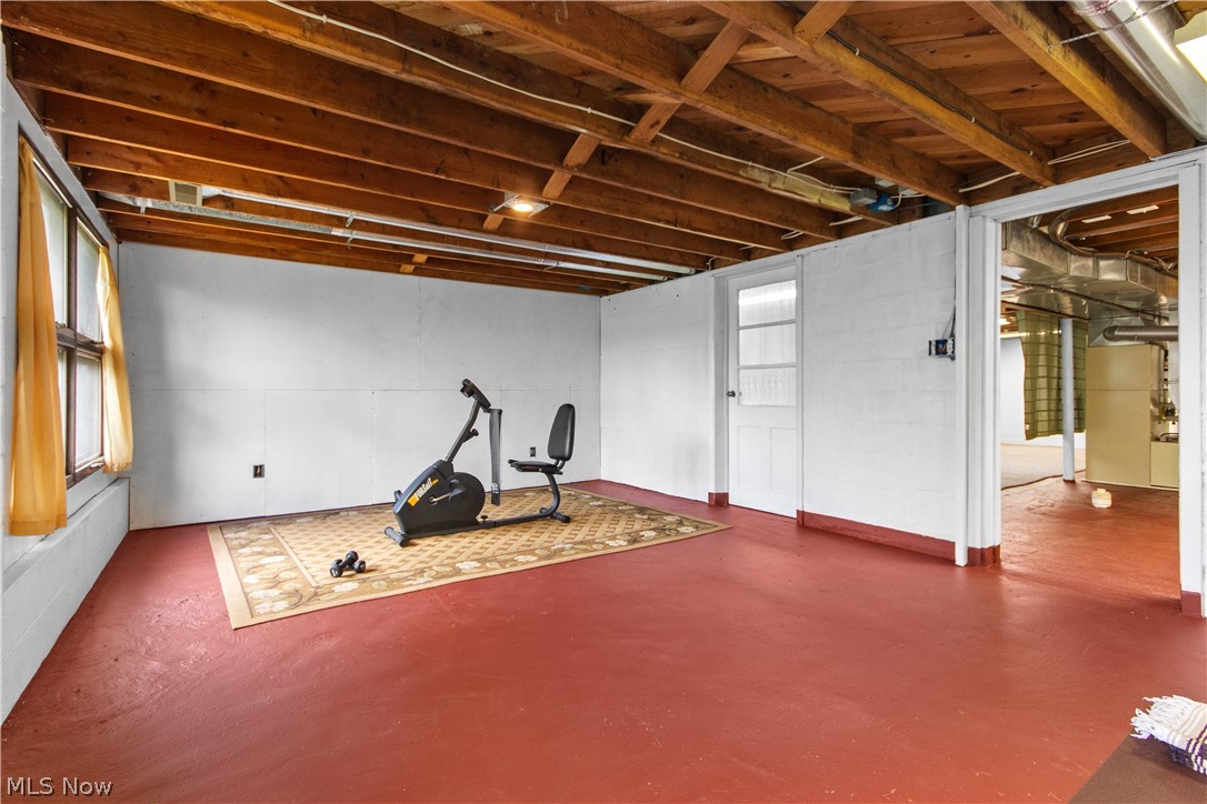 455 Montrose Avenue NW photo 38