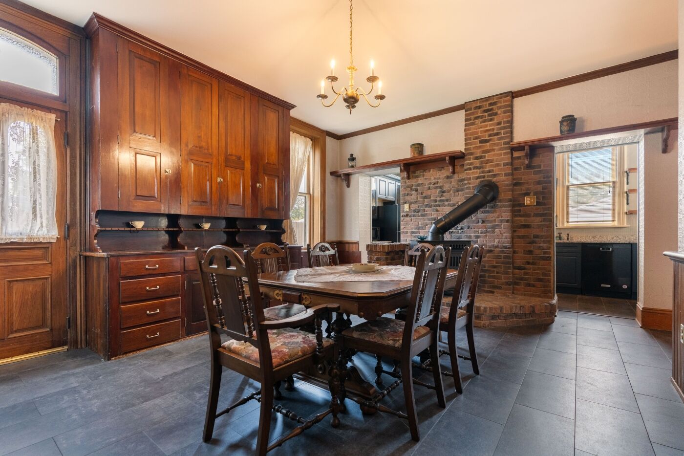 Breakfast room, the brick hearth