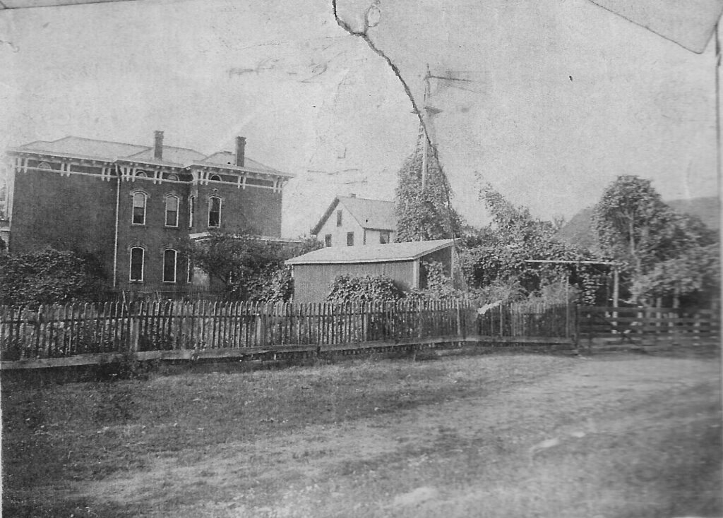 The house from the yard