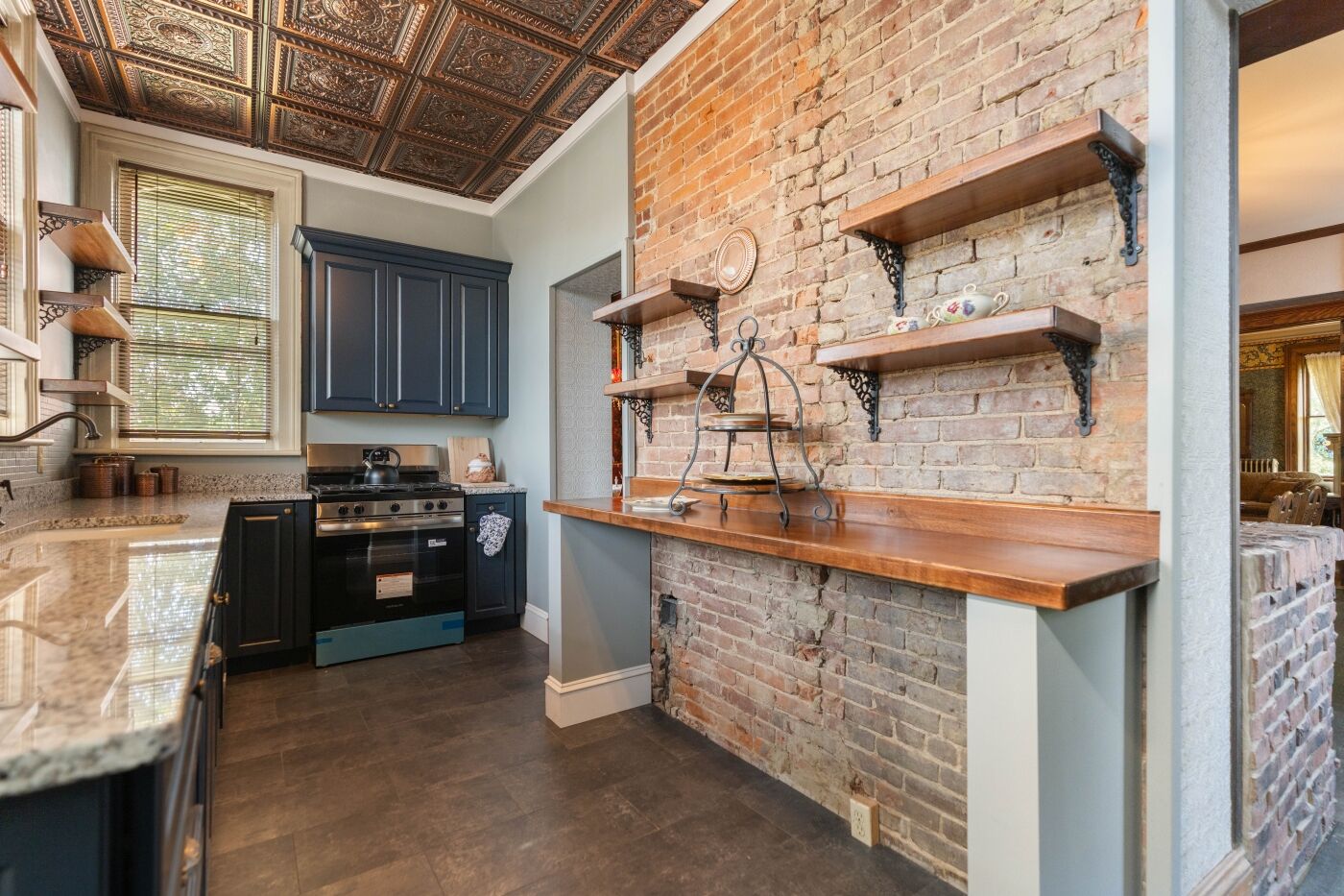 Kitchen, the original brick wall